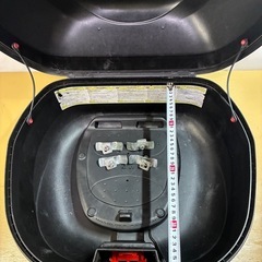 GiVi ジビ　トップケース　リアボックス　中古　傷多め　使用感あり　取り付け金具非正規品
の画像