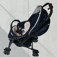 【極美品】コンビ　Combi ベビーカー　メチャカルハンディ　オート4キャス　の画像