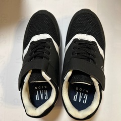 未使用GAPスニーカー　19センチの画像