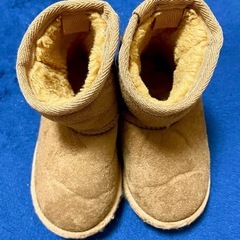 美品　ムートンブーツ　マーキーズホーガン　14cm 帽子 48〜50cm 秋冬用　防寒セット　ベビー　キッズ　の画像