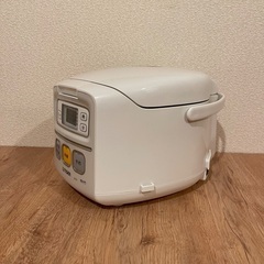 TIGER 炊飯器 3合 2年半使用の画像