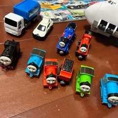 はたらくくるま　飛行機　トーマス　パズル　おもちゃ　まとめ売り　トミカの画像