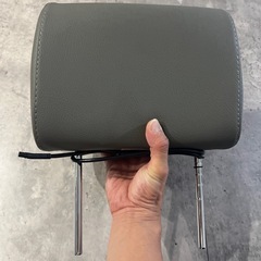 ヘッドレストモニターの画像