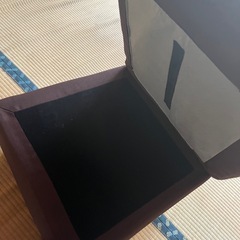 カウチソファーオットマンの画像
