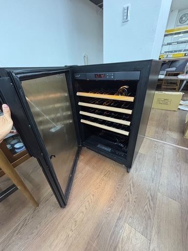 ユーロカーブの大型ワインセラー