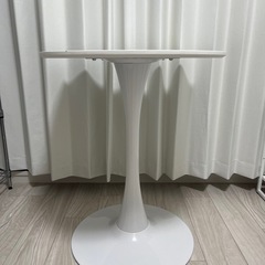 半円カフェテーブル(ハーフラウンド)の画像