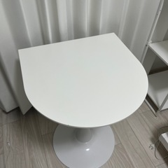半円カフェテーブル(ハーフラウンド)の画像