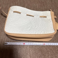 ポーチの画像