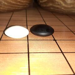 囲碁盤と碁石の画像