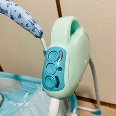 電動ベビーバウンサー 動物おもちゃ付きの画像