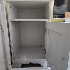収納家具の画像