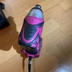 14.4V インパクトドライバーHitachi WH14DBAL2 バッテリー2個　充電器付きの画像