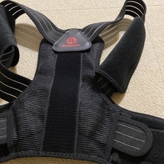 姿勢矯正ベルト　姿勢　腰痛の画像