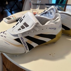新品 サッカースパイク 24.5 お買い得の画像