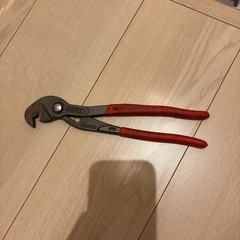 KNIPEX 調整可能な金属製プライヤーの画像