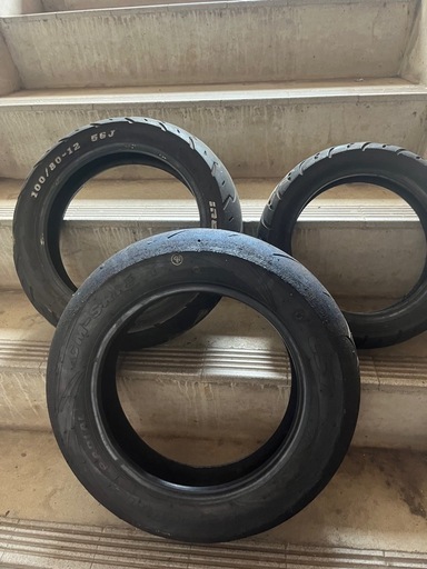 12インチハイグリップタイヤ、10インチタイヤ