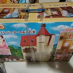 シルバニアファミリー　赤い屋根のエレベーターのあるお家の画像