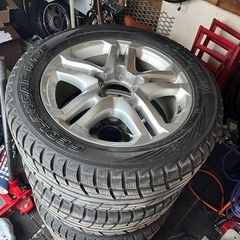 旭川　　ランクル200 純正20インチスタッドレス4本セット中古
の画像