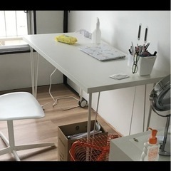 ikeaの机の画像