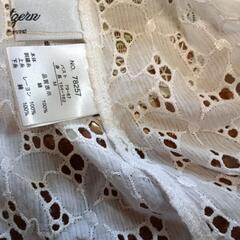 中古白いブラウスの画像