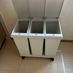 ゴミ箱の画像
