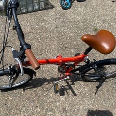 折り畳み自転車の画像