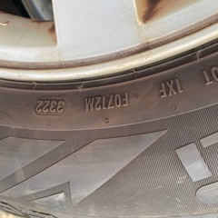 スノータイヤ　205/60R16 の画像