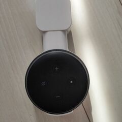 アレクサ エコードット ケーブルオーガナイザー付きの画像