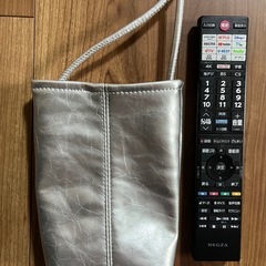 シルバー肩がけバッグ👜の画像