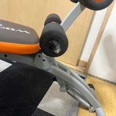 倒れるだけ腹筋ワンダーコア　ご自宅まで配達します！の画像