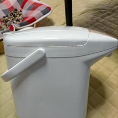 電気ポット　東芝　　2.5 Lの画像