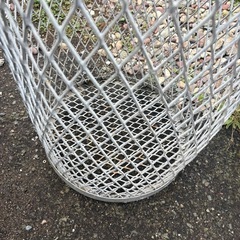 鉄製ゴミカゴの画像