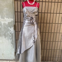 イブニングドレス　パーティードレス　カラオケドレス　ドレスの画像