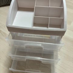 収納ケース　白の画像