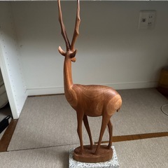 木彫り　インパラの画像