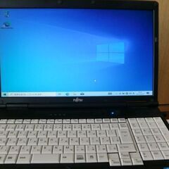 動作品●FUJITSU 富士通ノートパソコン LIFEBOOK A561/CX ACアダプター付  Windows10の画像
