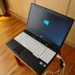 動作品●FUJITSU 富士通ノートパソコン LIFEBOOK A561/CX ACアダプター付  Windows10の画像