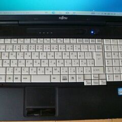 動作品●FUJITSU 富士通ノートパソコン LIFEBOOK A561/CX ACアダプター付  Windows10の画像