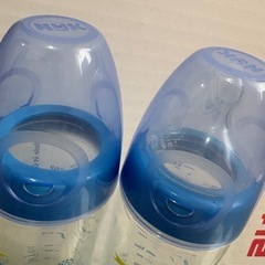 哺乳瓶の画像