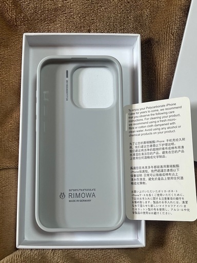 リモワiPhone15プロ新品