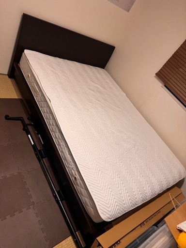 セミダブルベッド