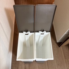 ゴミ箱の画像