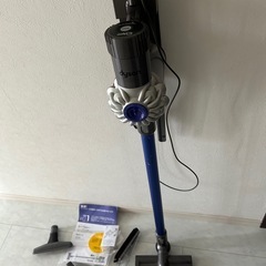 ダイソン　dyson 掃除機　ジャンク品　別売布団、カーペットクリーナ付きの画像