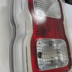 ハスラー　MR52S/MR92S　左純正テールライKOITO 220-5939Wの画像