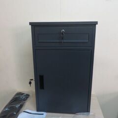 G※取引中/売約済***********　　　　　　　未使用/新品　訳あり特価　 ポスト一体型 宅配ボックス 鍵付き 大容量96L 置き配 防水 指示マグネット付 の画像
