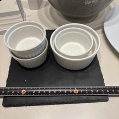 キッチン用品　皿　ボウル　キッチンペーパーセットの画像
