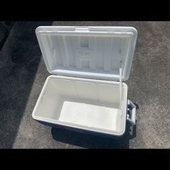 IGLOO イグルー クーラーボックス　の画像
