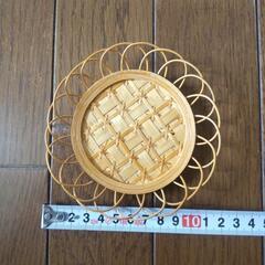 昭和レトロな木製コースター５個セットの画像