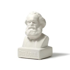 kikkerland マルクス 貯金箱の画像