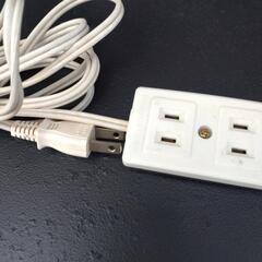 【断捨離中‼️】　延長コード　テーブルタップ　5mの画像